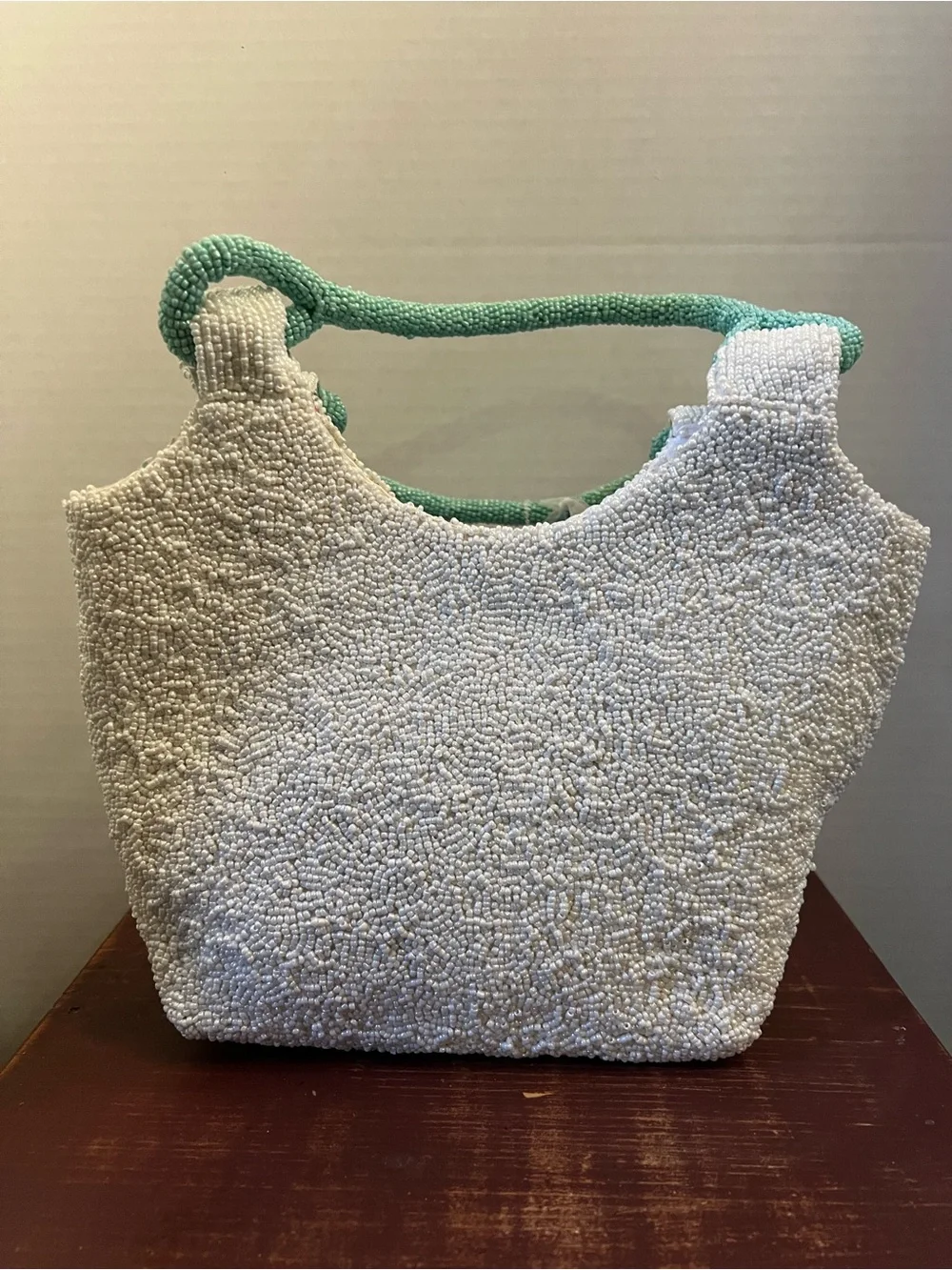 Handcrafted White Beaded Tote with Green Turtle Accent - Picture 2 of 2